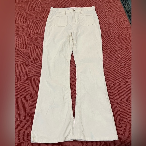 GAP Women's size 29 / 8 Wide Leg Cream corduroy jeans with flat front pockets - Picture 1 of 14